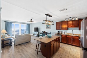 Private kitchen - Laketown Wharf by Book That Condo (Panama City Beach)