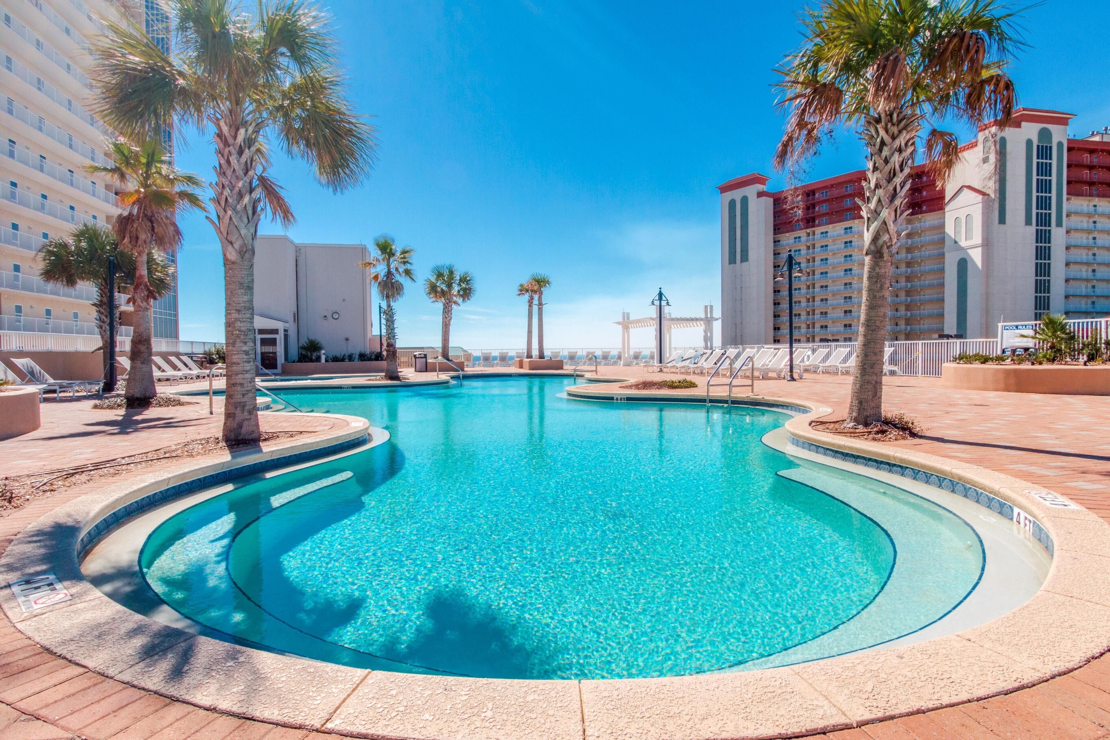 Outdoor pool, sun loungers