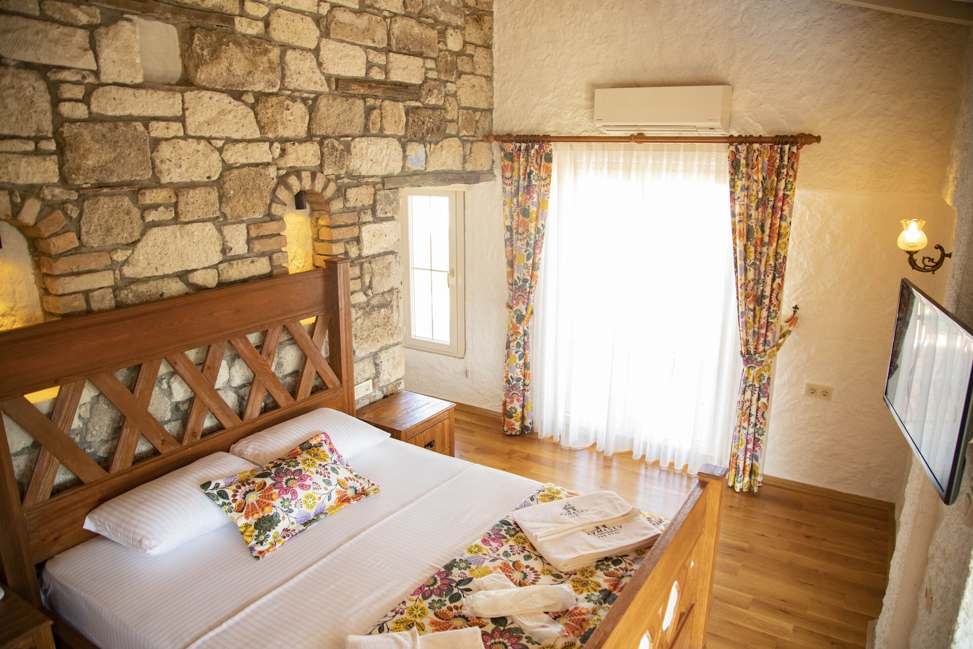 junior room | iron/ironing board, bed sheets