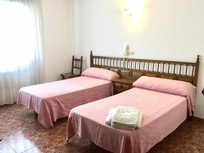 Wifi gratis y ropa de cama