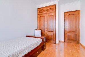 2 Schlafzimmer, Zimmersafe, Bügeleisen/Bügelbrett, kostenloses WLAN