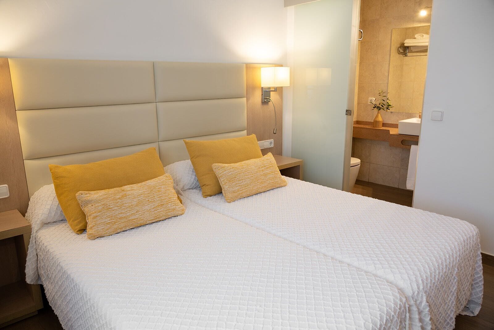 Photo - Hostal La Cigüeña