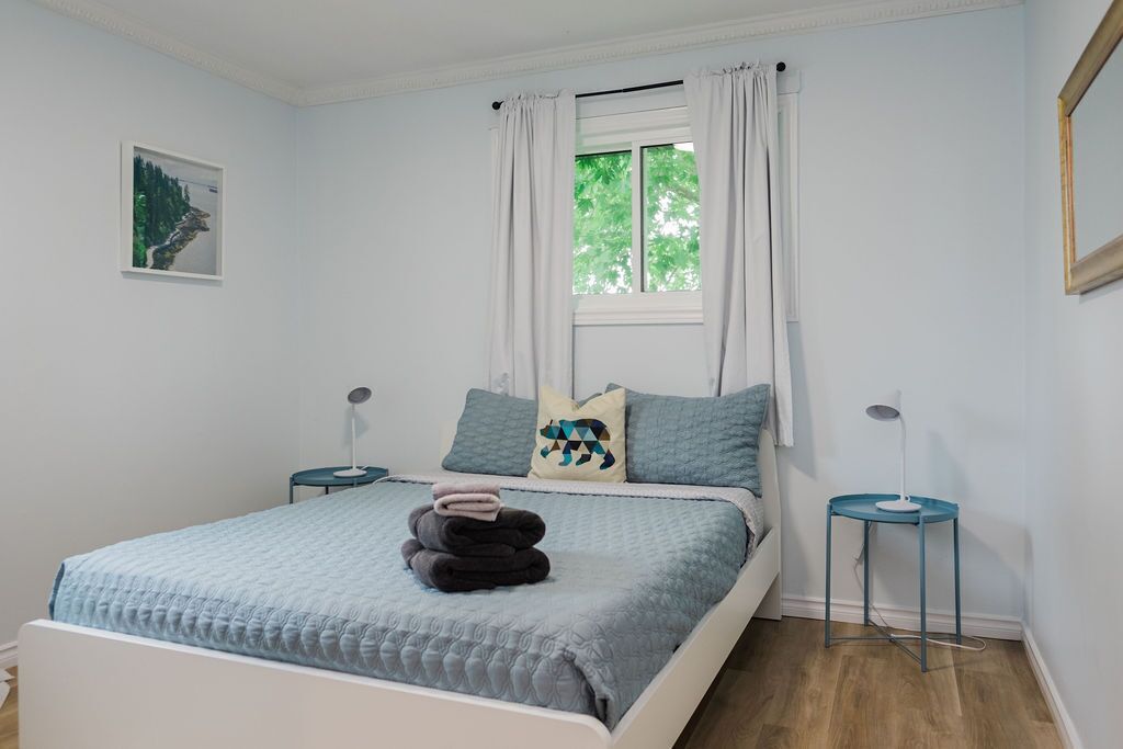 5 Schlafzimmer, Schreibtisch, Bügeleisen/Bügelbrett, kostenloses WLAN