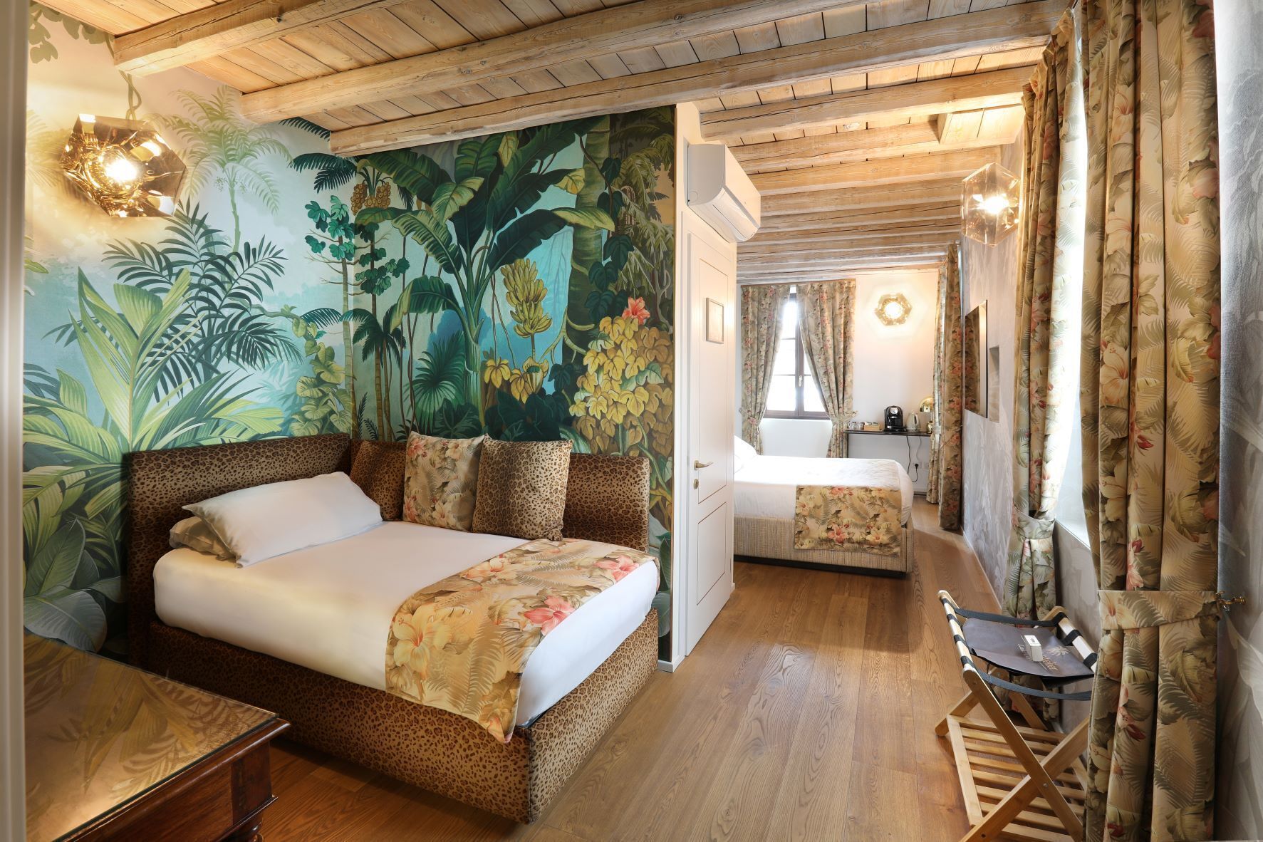 Habitació prèmium, vistes al llac, torre | Roba de llit d'alta qualitat i cobrellits 