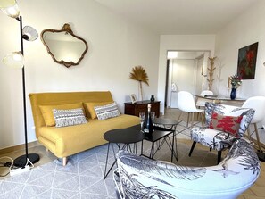 TV - l'Appartement Magnolia (Vallauris)