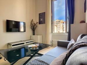 Télévision à écran plat, services de streaming