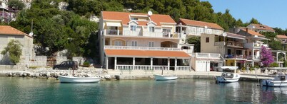 SEA - crystal clear sea and pure relaxation