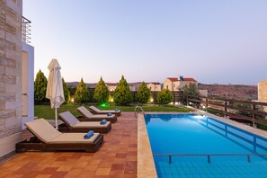 Outdoor pool, sun loungers - Dimokritos Villa II, a homestay experience (Aggeliana, Rethymno)