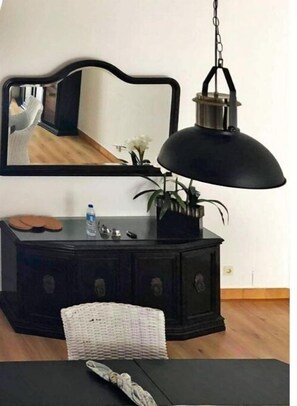 Interior - Philip's Beach House (Ferrel)