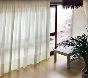 Interior - Philip's Beach House (Ferrel)