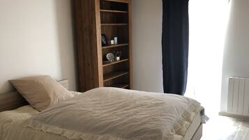 1 bedroom, iron/ironing board, bed sheets