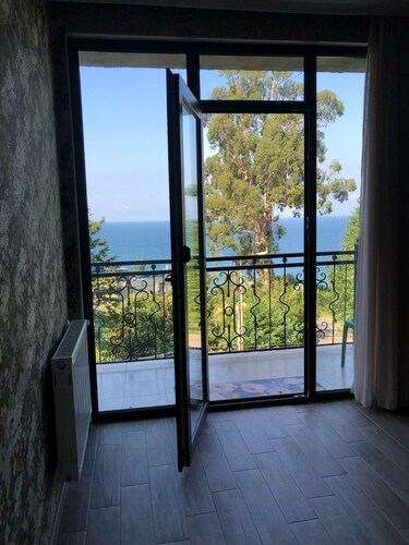 Villa Kolkhi - Private House for Family and Friends Gatherings