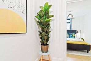 2 habitaciones, tabla de planchar con plancha, internet y ropa de cama 