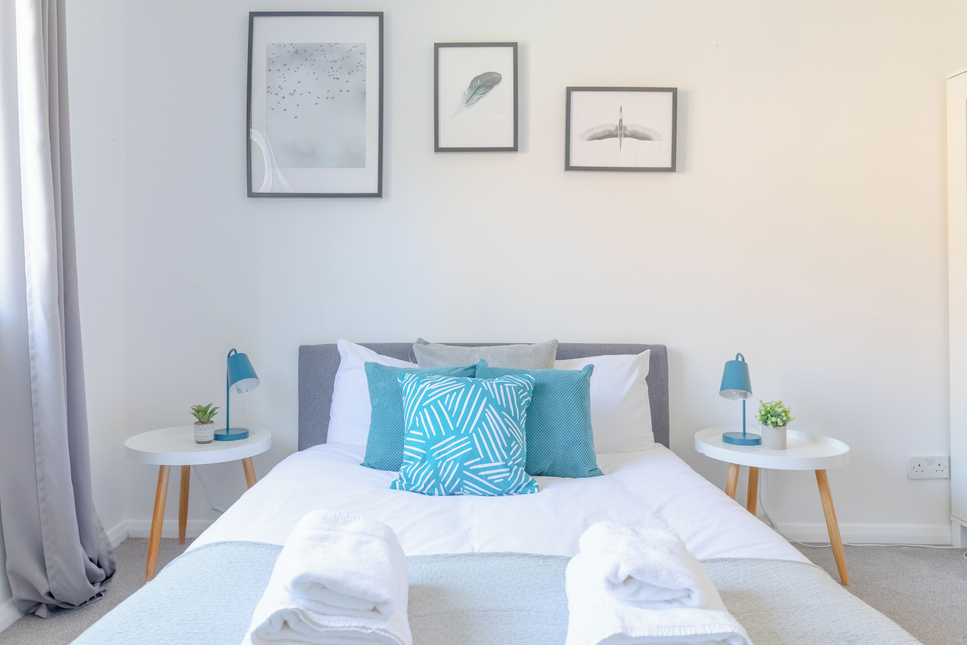 4 bedrooms, iron/ironing board, travel cot, Internet