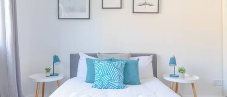 4 間睡房、熨斗/熨衫板、可攜式嬰兒床、上網