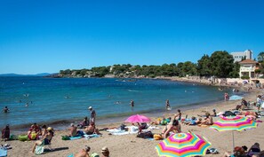Beach nearby, beach towels