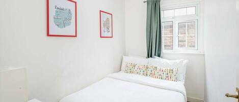 2 chambres, fer et planche à repasser, accès Internet, draps fournis