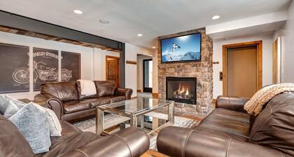 Epic 10 Bedroom Luxury Mountain Home in Old Town