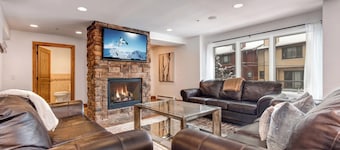 Epic 10 Bedroom Luxury Mountain Home in Old Town