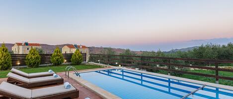 Outdoor pool, sun loungers