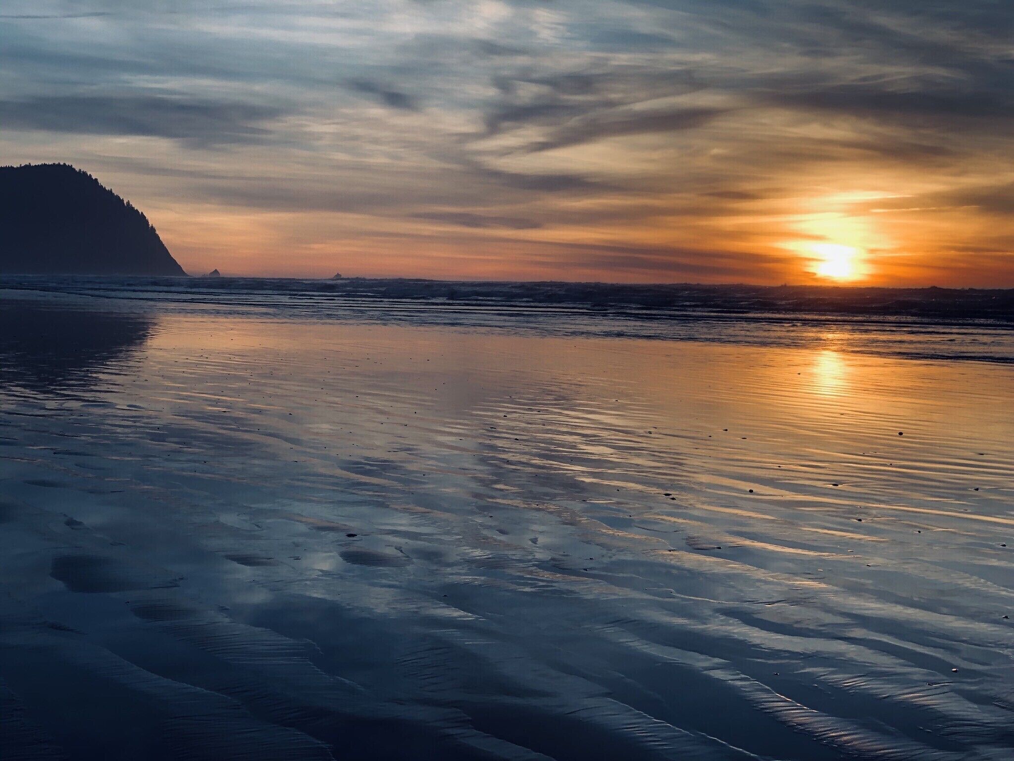 靠近海滩、沙滩椅、沙滩毛巾