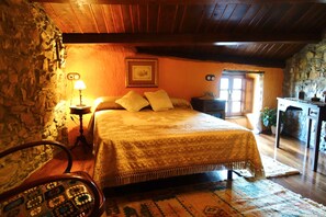 1 habitación y ropa de cama 