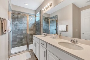 Hair dryer, towels, toilet paper - FOOSEBALL! EPIC VALUE! Gated Resort Close 2 Disney! 9029 (Kissimmee)
