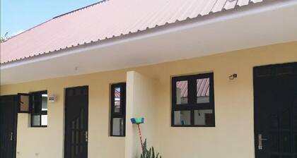 house, family stay, Masai guard, kitchen utensils, private washrooms
