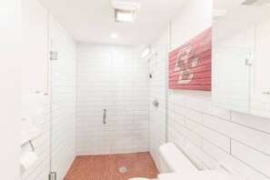 Shower, hair dryer, shampoo