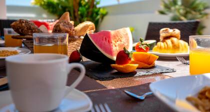 Relaxing Villa with Heatable Pool and BBQ