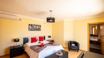4 slaapkamers, een strijkplank/strijkijzer, gratis wifi, beddengoed