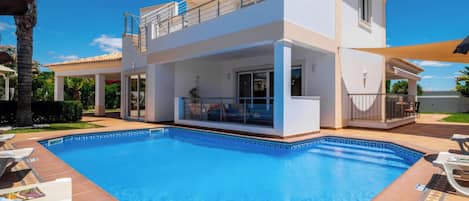 Una piscina riscaldata
