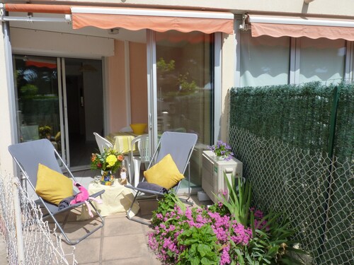 Wohnung im Erdgeschoss in Strandnähe