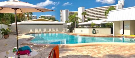 Piscine extérieure, piscine chauffée