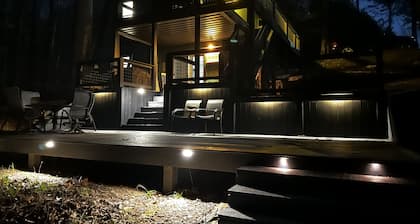 Barren Lake Waterfront Eclectic Cabin - Dock; 17 miles from Mammoth Cave