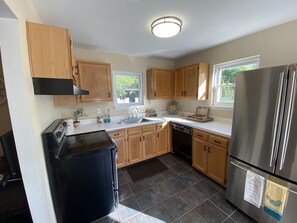 Private kitchen - THE PERFECT HOUSE TO SPEND YOUR SUMMER (Riverhead)