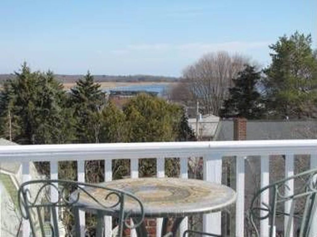 Spend summer in historic Newburyport home, walk to downtown, bike  to beach.