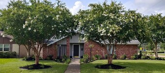 Totally Renovated with Amazing Kitchen, Luxurious Master Suie and Private Pool