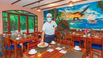 Desayuno continental incluido todos los días