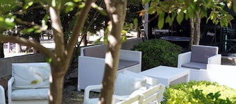 NİLİA BOZCAADA