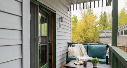 Outpost: Spruces 10 - Located in the Aspens!