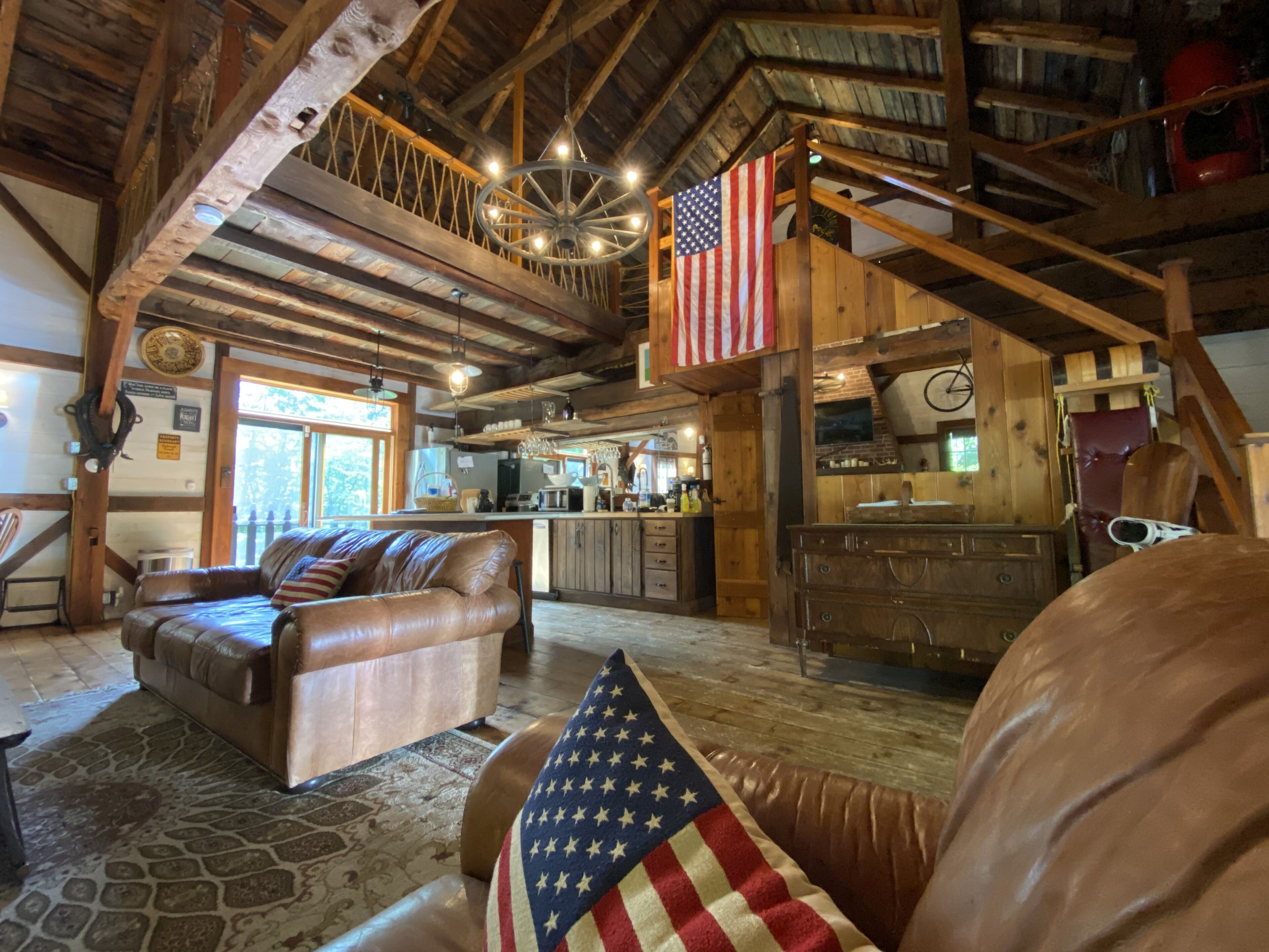 Smart-TV, peis, Netflix og Hulu