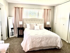 4 habitaciones, escritorio, tabla de planchar con plancha y wifi gratis 