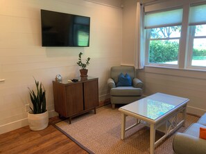 Smart TV, books - Sweet cottage, Best Location, Close to Everything, River View (Beaufort)