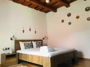 House | 1 bedroom, soundproofing, iron/ironing board, free WiFi - Peter House 24-7 - Self Check in (Sighisoara)