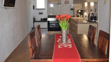 House | Dining