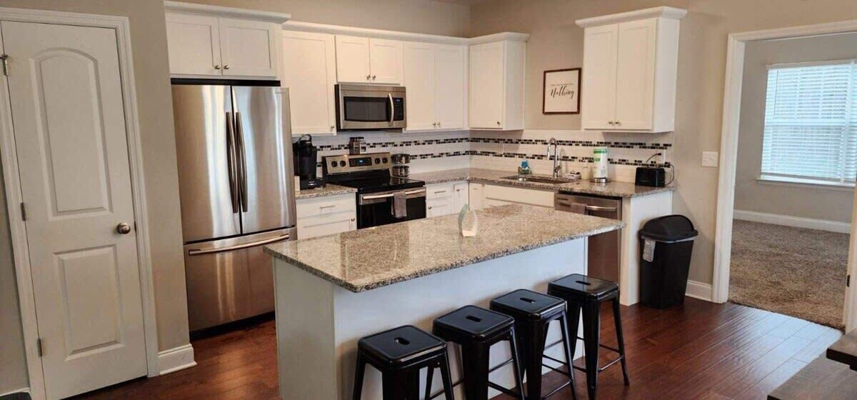 冰箱、微波炉、烤箱、炉灶