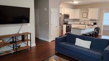 Televisio, työhuone