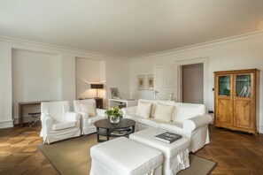 Fernseher, Videospiele, DVD-Player