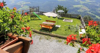 Ferienwohnung mit Bergblick, Panoramaterrasse & Balkon